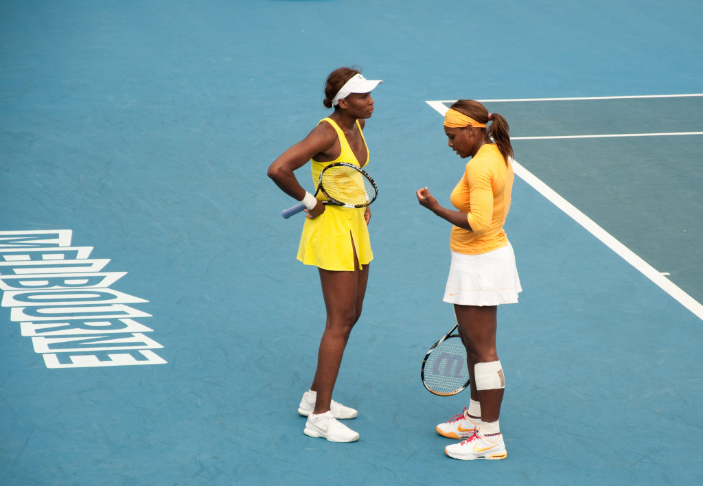 Melbourne_Australian_Open_2010_Venus_and_Serena_Chat